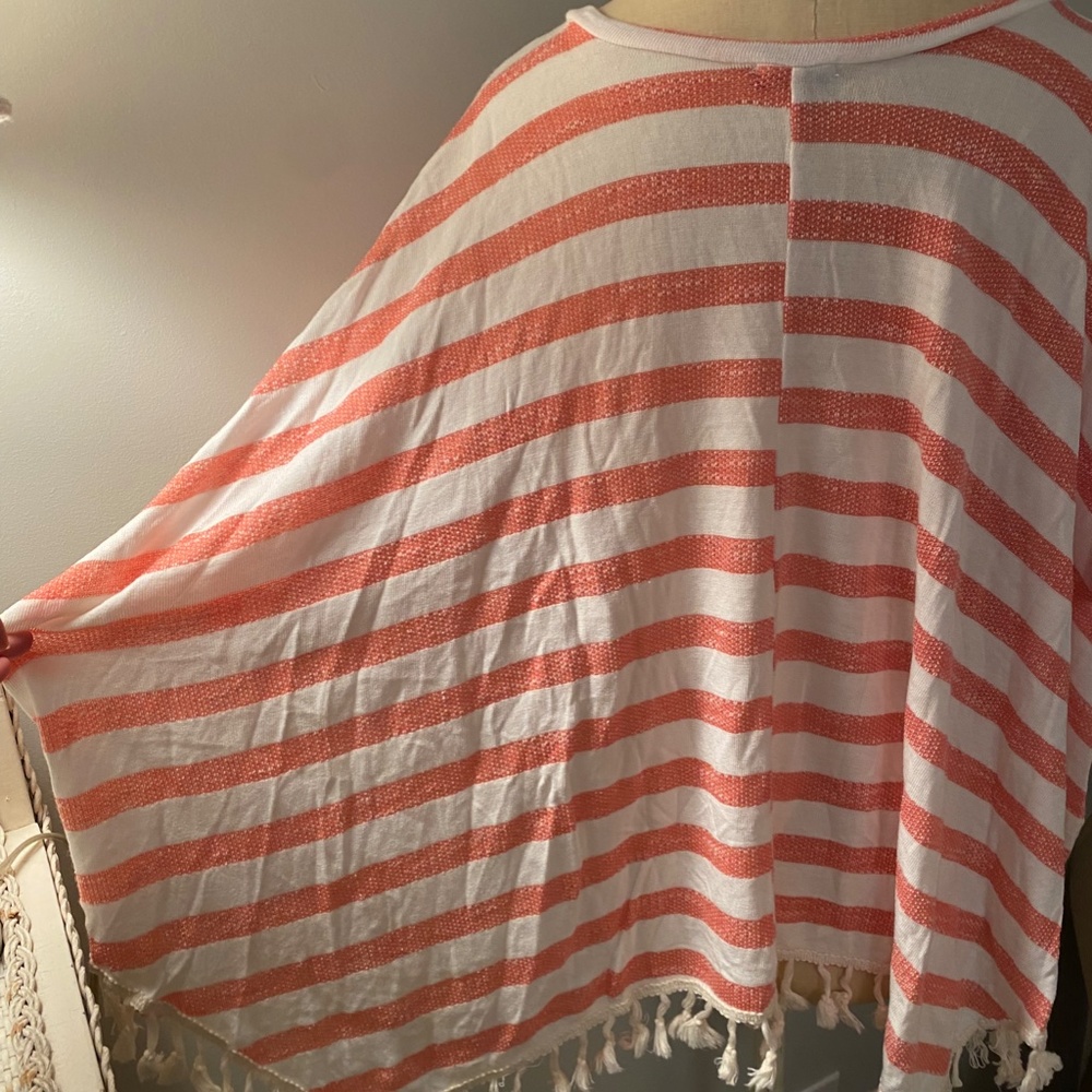 Cover-Up/Tunic/Top (Medium) - Picture 8 of 10